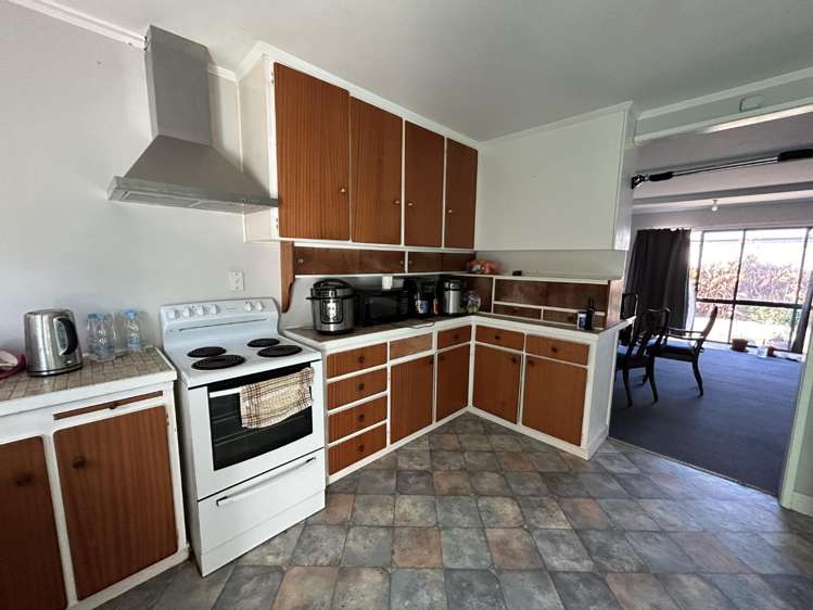 11B Victoria Avenue 2120_1