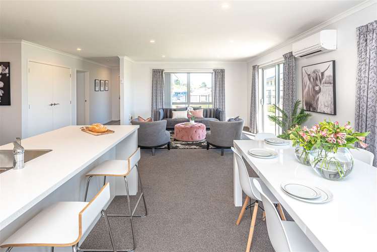 7 Magnolia Crescent Tawhero_8