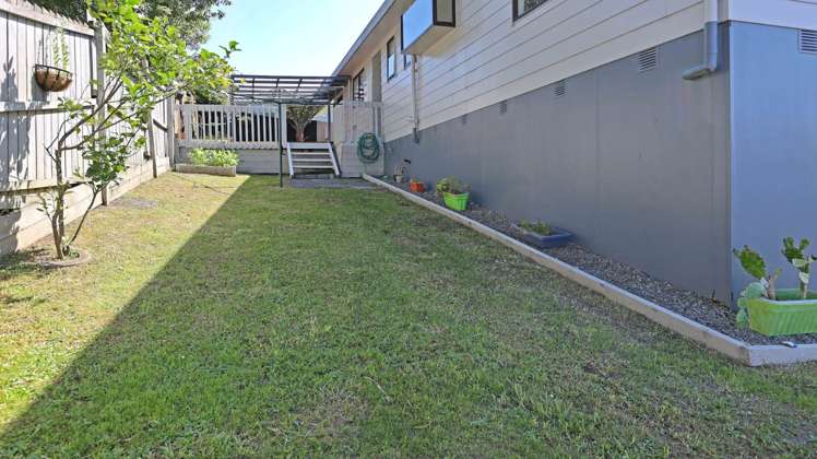 216 Solar Road Glen Eden_12