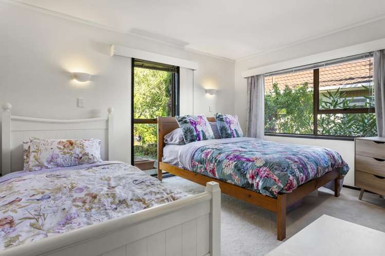 10 Oaktree Avenue Browns Bay_11