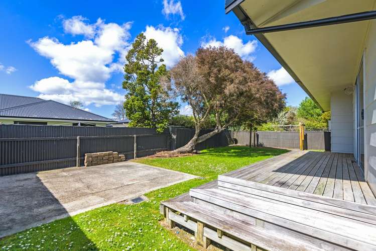 52A Somerset Crescent Highbury_11