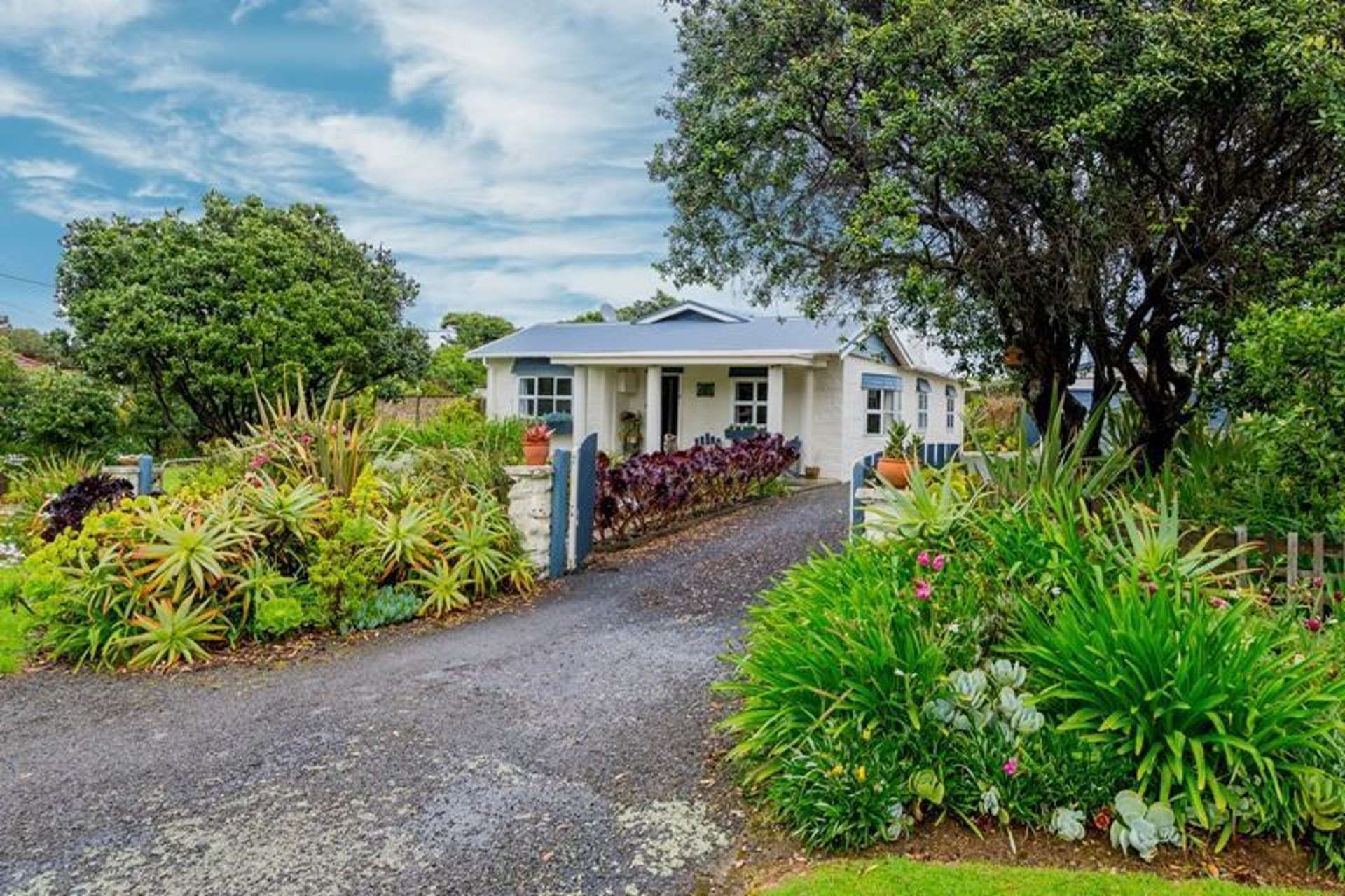 15 Rangiuru Road Otaki Beach_0