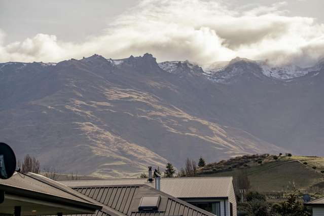 34B Stratford Drive Mount Pisa_2