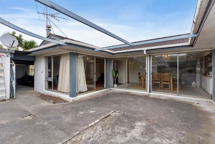 3 Ultima Place Clover Park_14