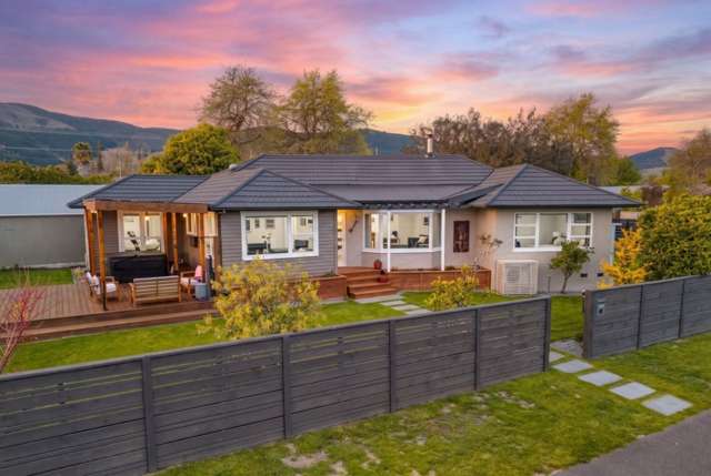 Fantastic Five Bedroom Family Home