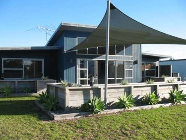 113 Sands Crescent Matarangi_1