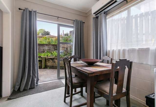 1/71 Captain Scott Road Glen Eden_4