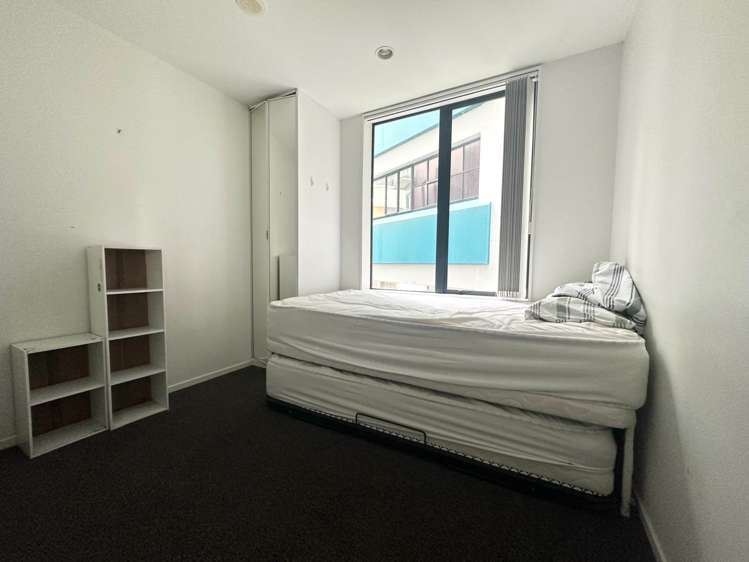 203/36 Eden Crescent City Centre_5