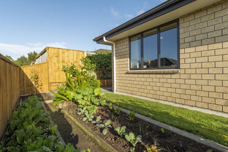 24 Annandale Drive Pyes Pa_18