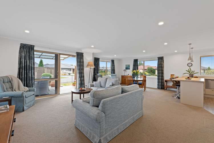 12 Korari Grove Redwoodtown_10