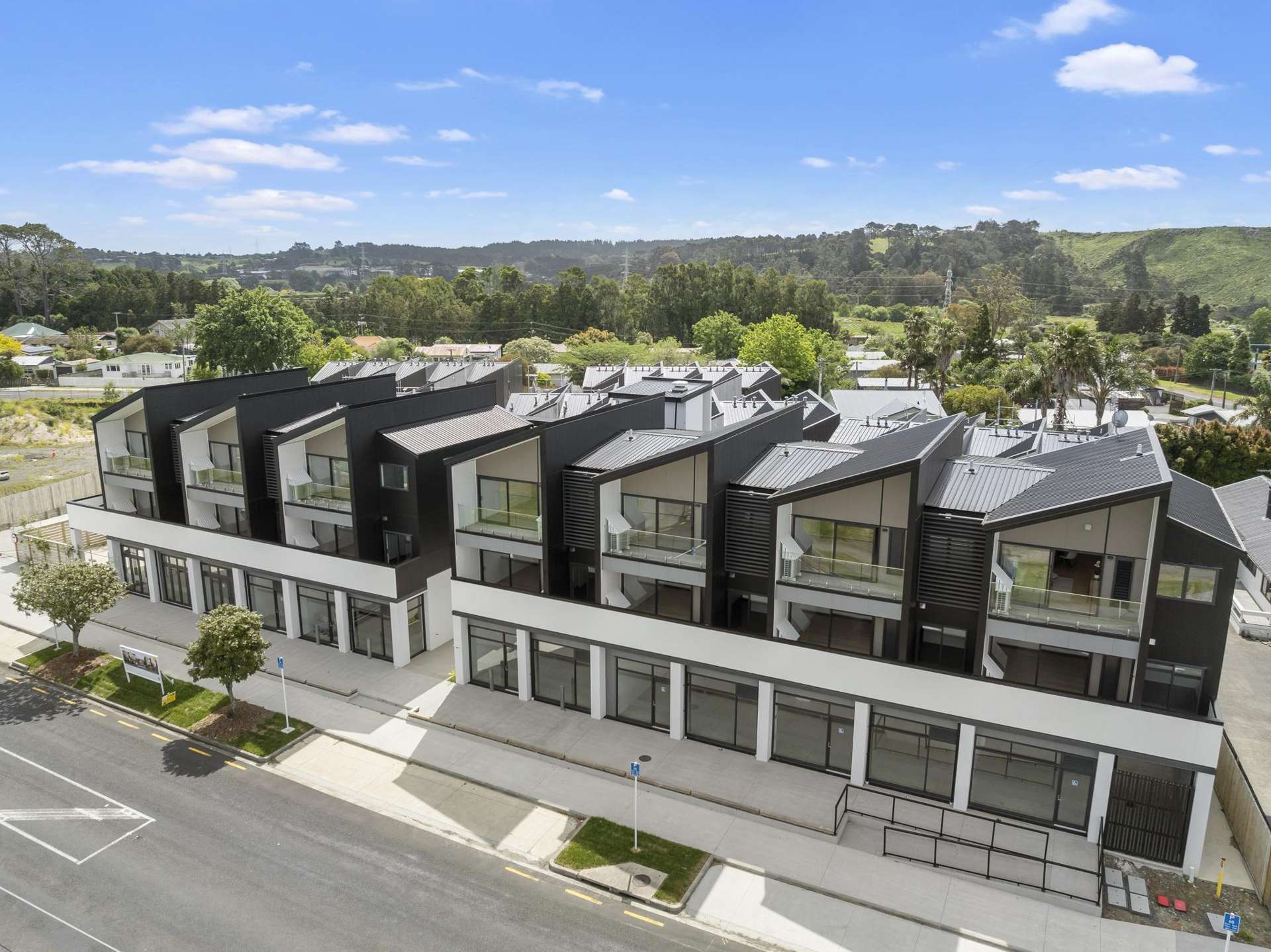 1064-1068 Coatesville-Riverhead Highway Riverhead_0