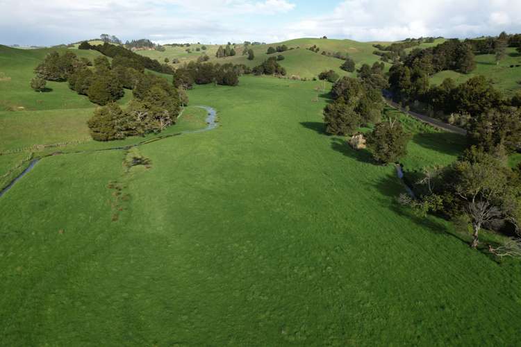 Corner of Paradise Road and State Highway 14 Tangiteroria_2