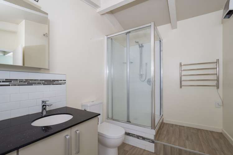 24 Queens Drive Allenton_21