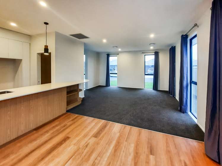 16 Tara Crescent 500171_2