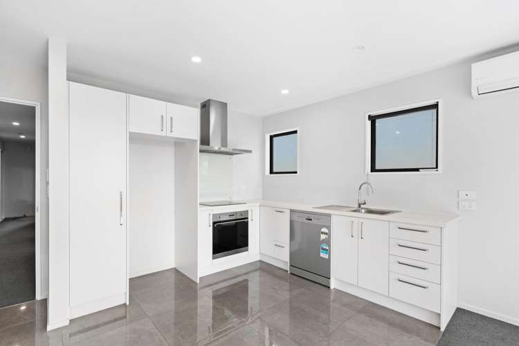 89 Faringdon Boulevard Rolleston_2