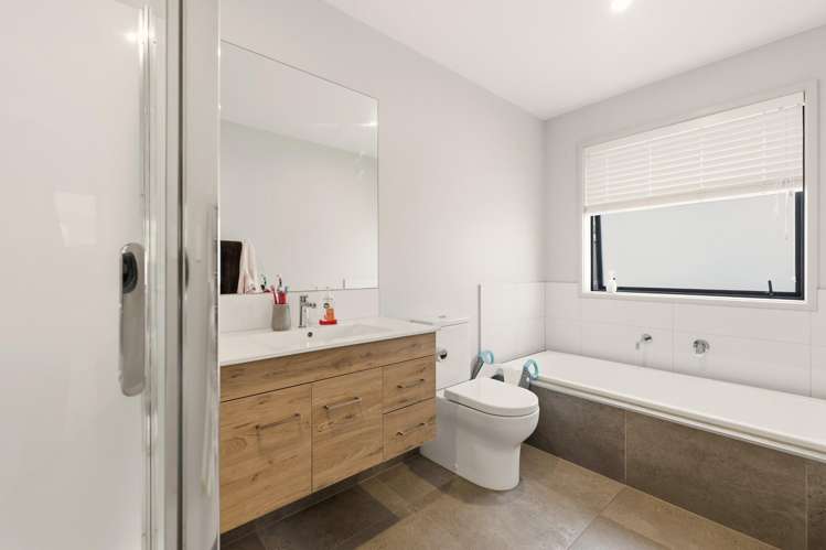 72 Pakanga Grove Pyes Pa_11