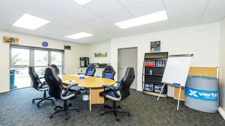 20 Marphona Crescent Takanini_7