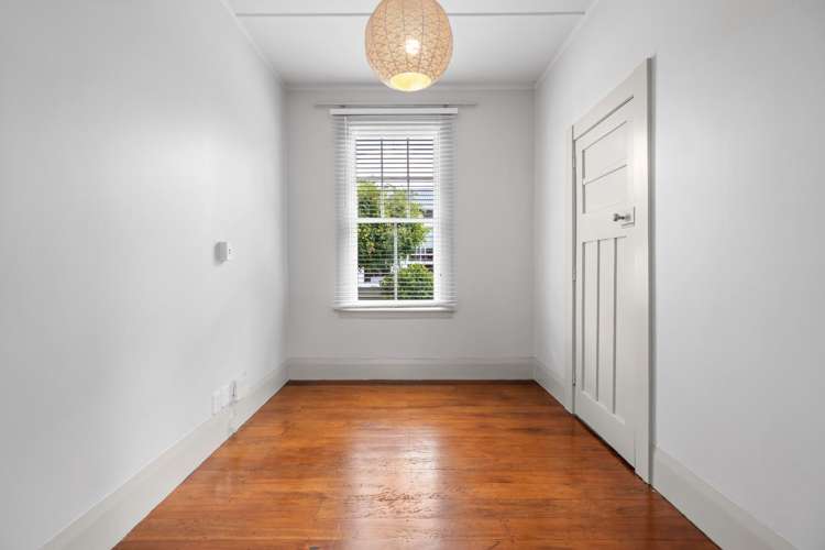 19 Makomako Street 1067_9