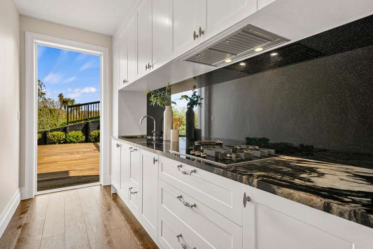 110 Grovenor Drive Orewa_32