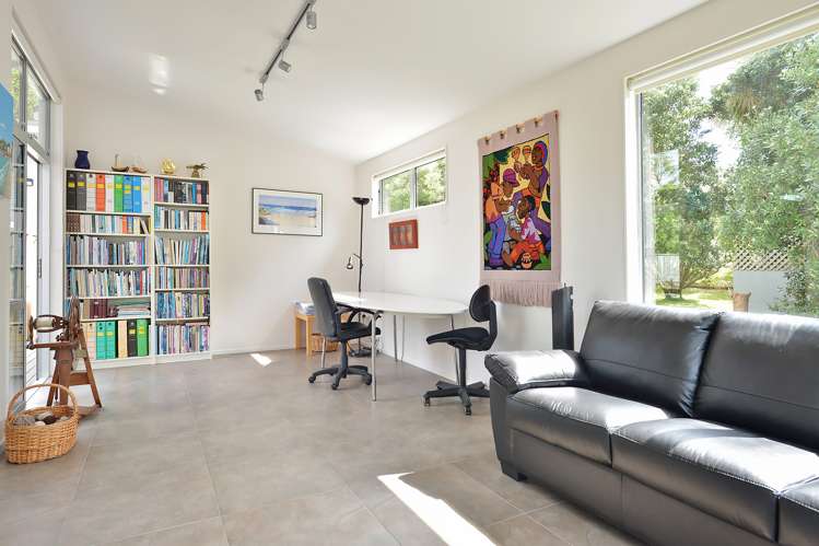 132 Blue Pacific Parade Riversdale Beach_14