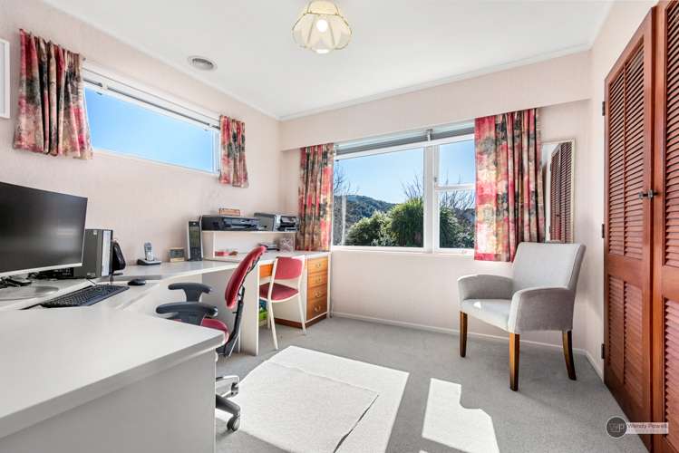 7 Earlston Grove Avalon_11