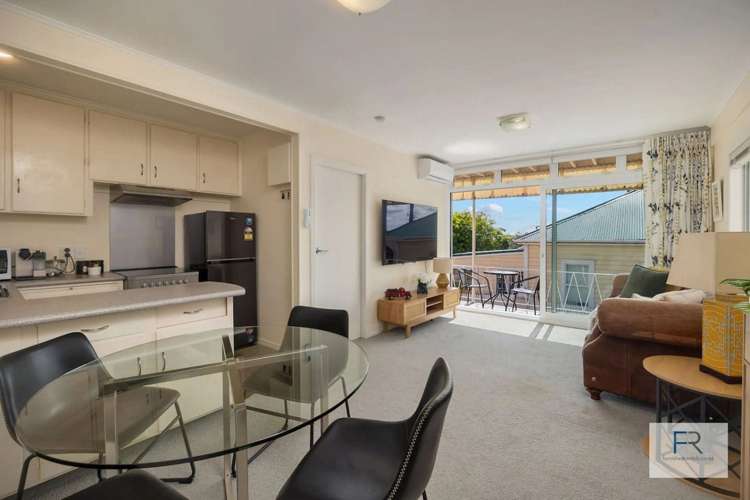 2/219 Onewa Road Birkenhead_10