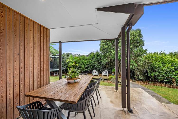 25 Mayfair Crescent Mairangi Bay_23