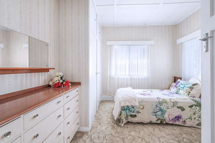 61 Cook Street Hamilton East_11