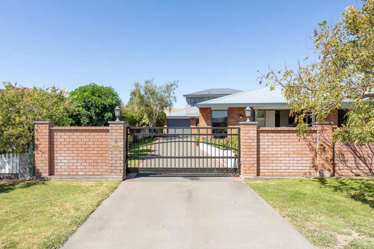 6 Robalan Place Redwoodtown_40