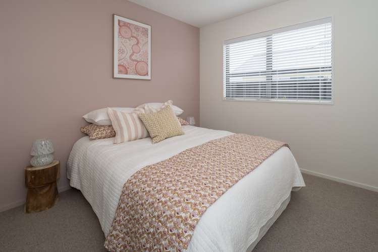 6 Strowan Avenue Elgin_22