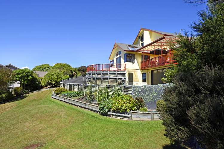 9 Van Beek Place Ruby Bay_29