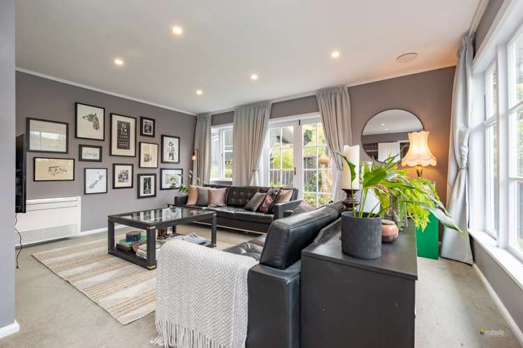 76 Wyndham Road Pinehaven_1