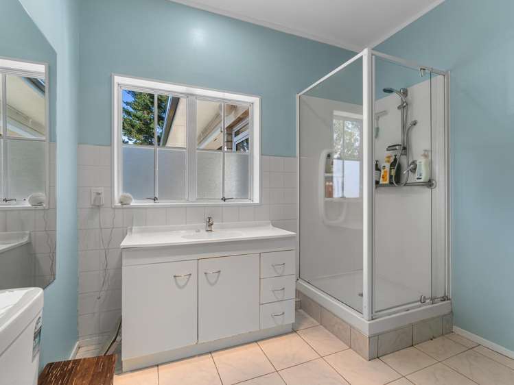 10 Oakshott Road Ngahinapouri_14