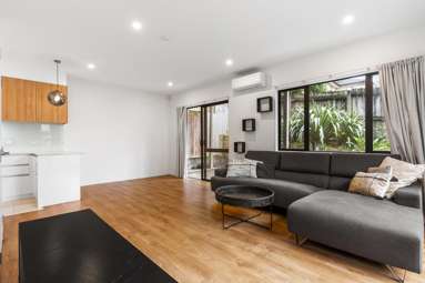 16/26 Springvale Drive_2