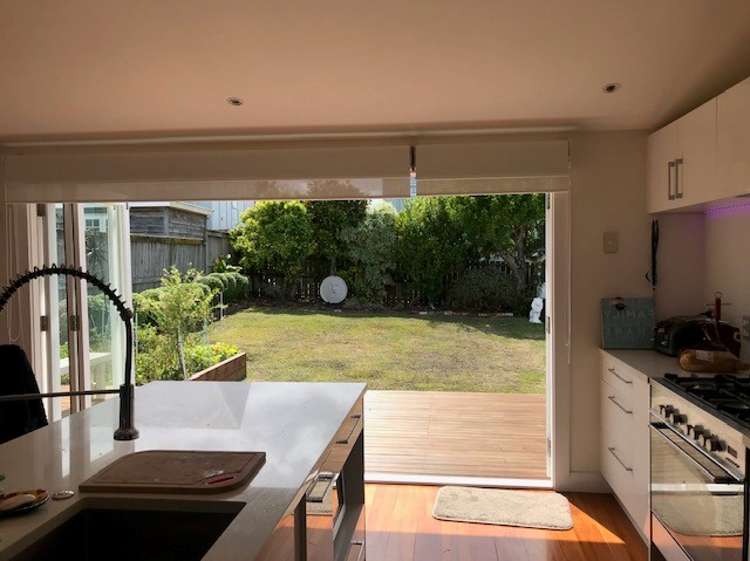 22 Hanlon Crescent Narrow Neck_2