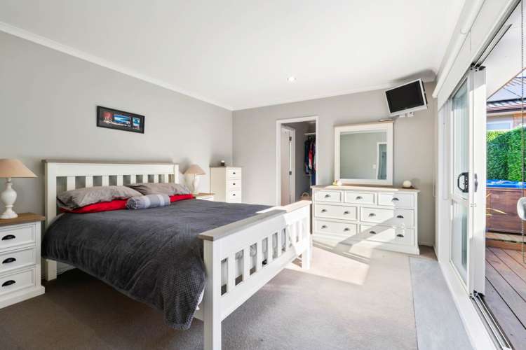 16 Saltwood Street Red Beach_9