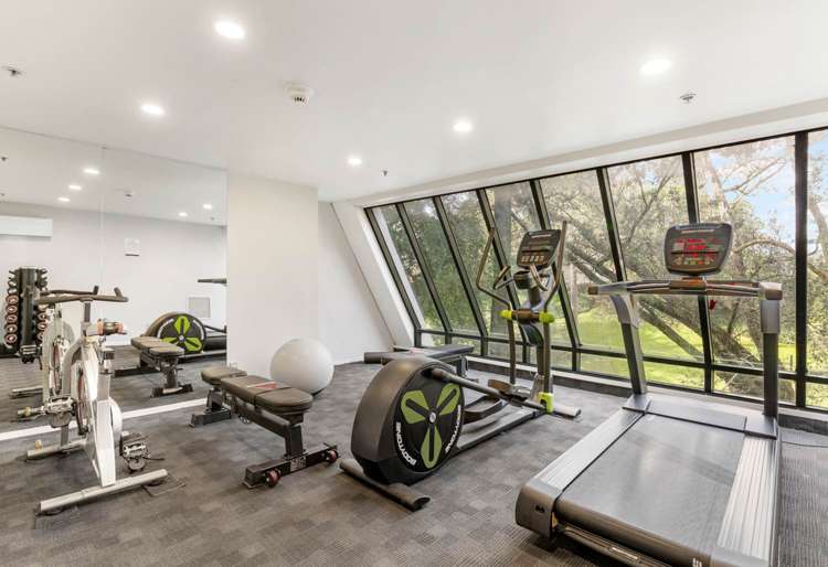 6I/100 Greys Avenue City Centre_7