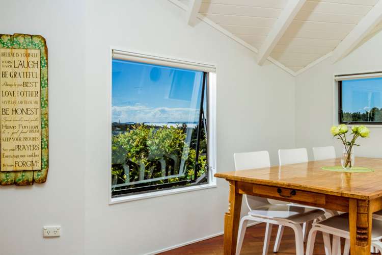 10 Bellbird Rise Murrays Bay_13