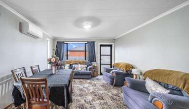 4/90 Balmoral Drive_4