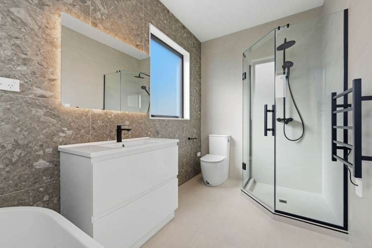 19 & 25 Wira Lane Silverdale_20