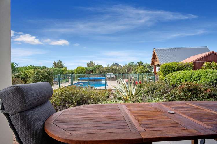 B/2217 South Head Road, South Head Helensville_13