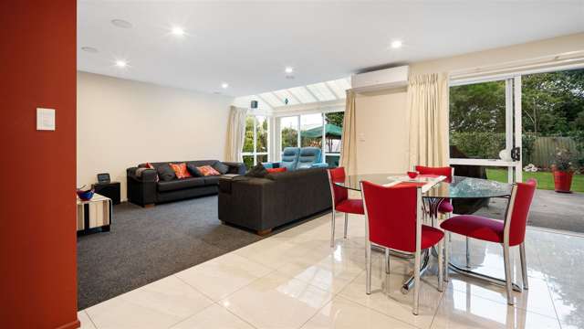 75 Chartwell Street Burwood_4