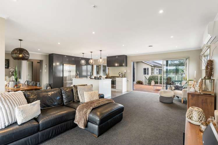 22 Outlook Road Greenhithe_13