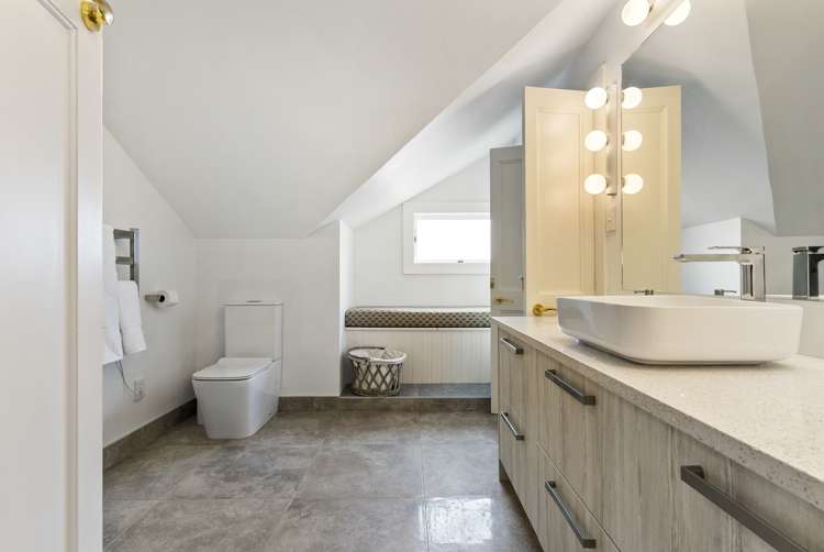 1 Fairholme Avenue Epsom_12