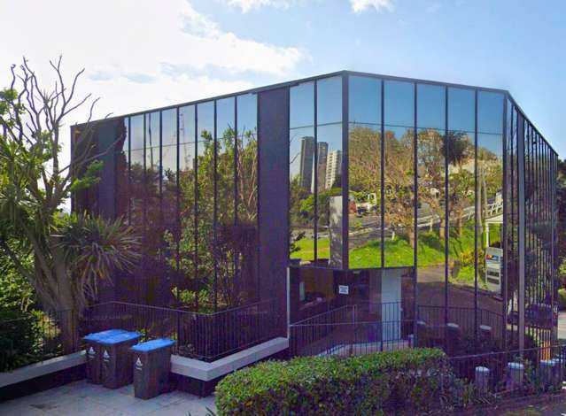 MODERN GRAFTON OFFICE