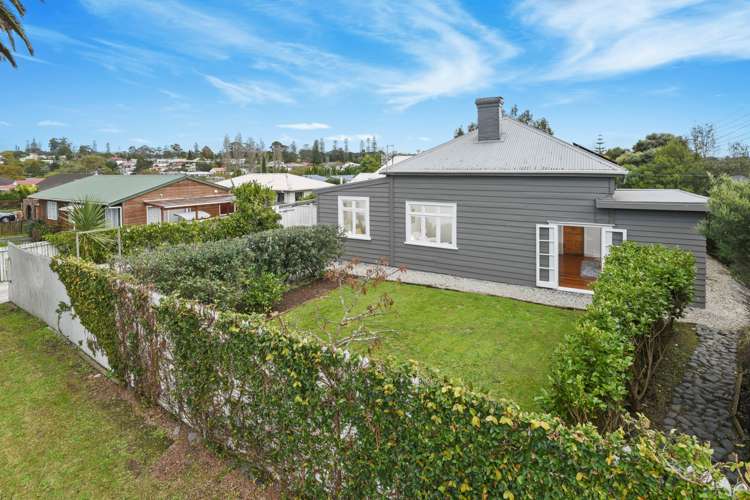 1/1 Palm Court Drive Glen Eden_4