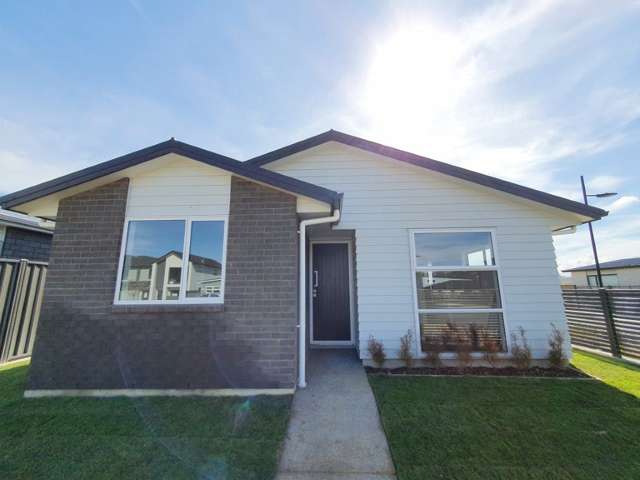 34 Karearea Avenue Porirua_1