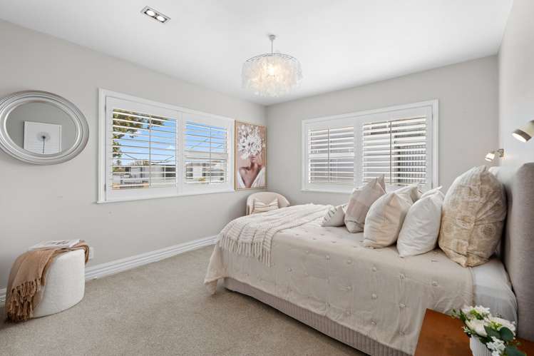 5/241 Hurstmere Road Takapuna_11