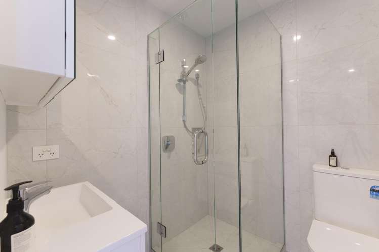 8B Champion Street Edgeware_10