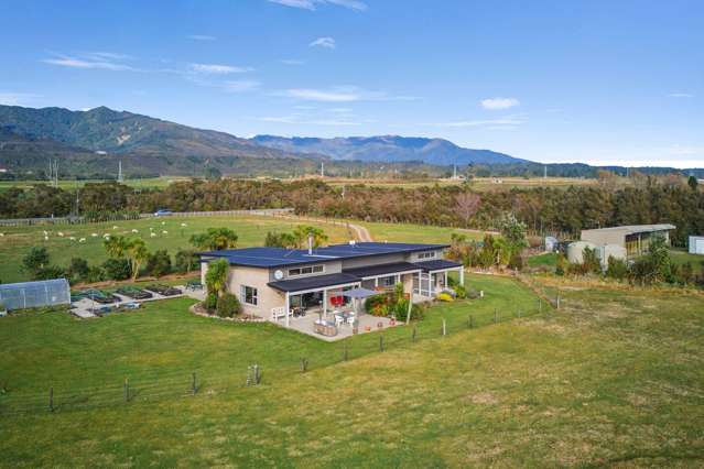 Modern Lifestyle with Airbnb Potential